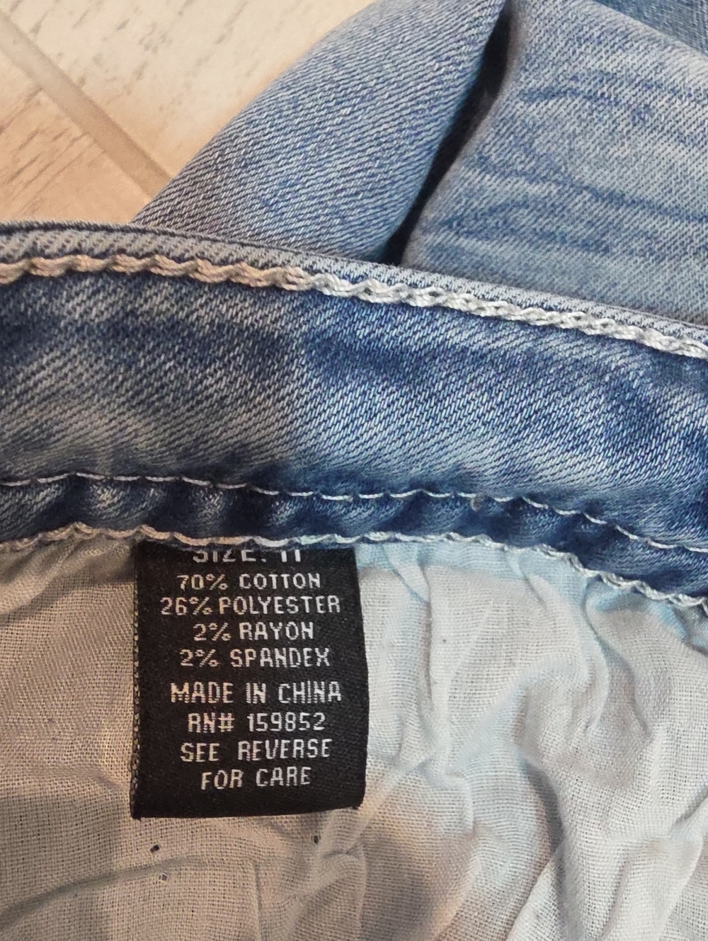 Fire & Rain Jeans Junior's Size 11 Bootleg Light Wash Stretch - Picture 3 of 10